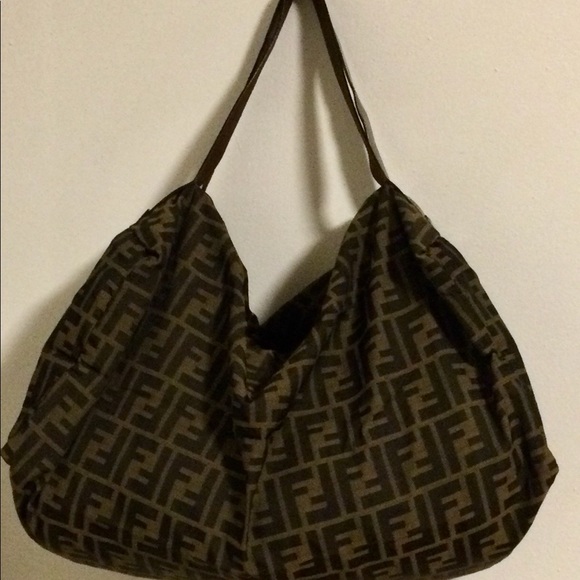 Vintage Fendi duffle bag - Picture 3 of 5